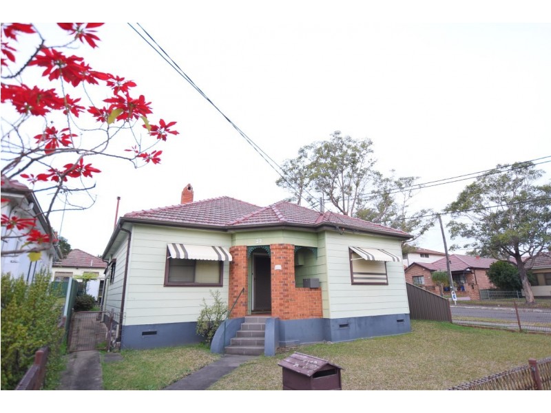 22 STEPHENSON AVE, Roselands NSW 2196