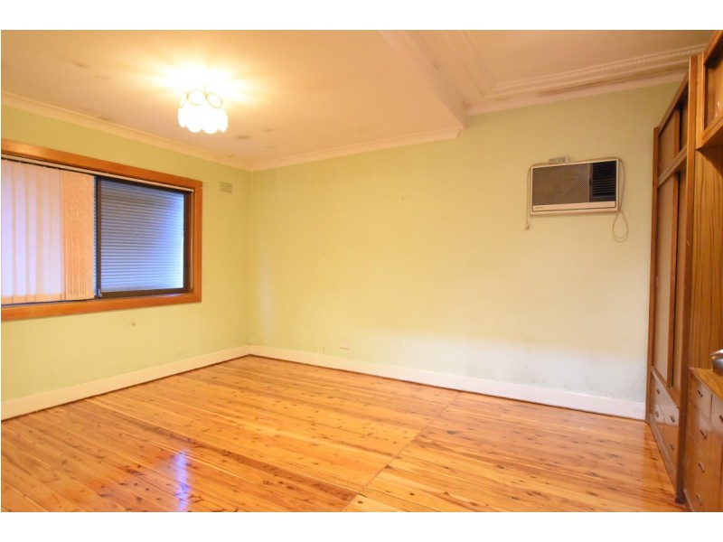 22 STEPHENSON AVE, Roselands NSW 2196