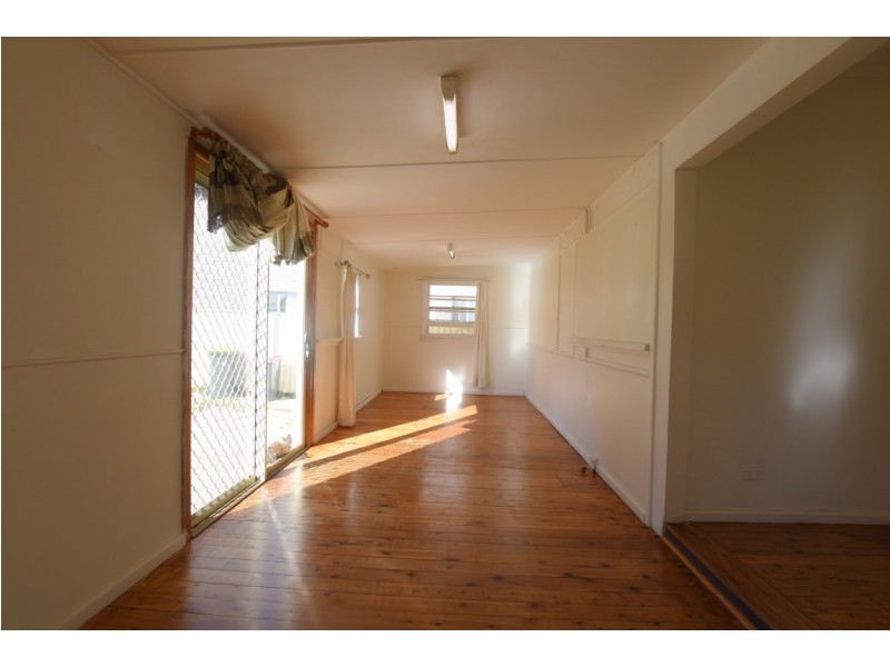 18 BLENMAN AVENUE, Punchbowl NSW 2196