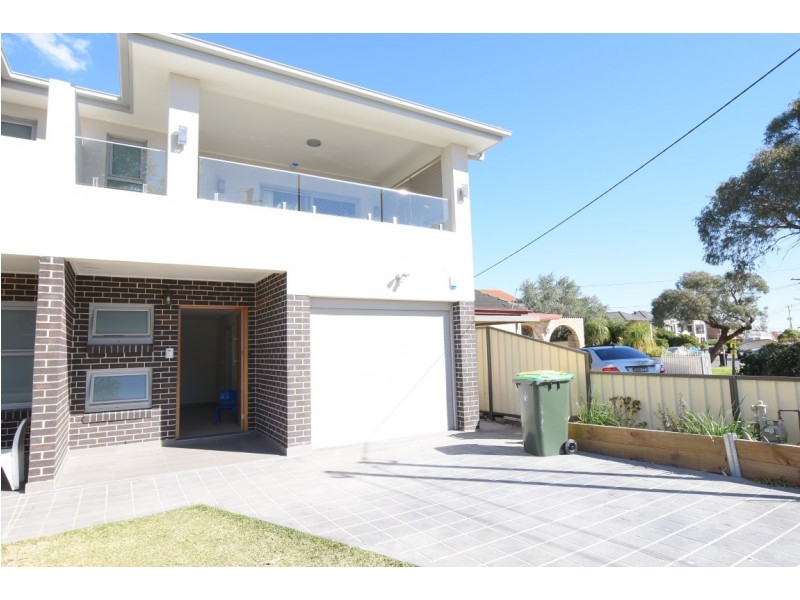 18 JEAN ST, Greenacre NSW 2190