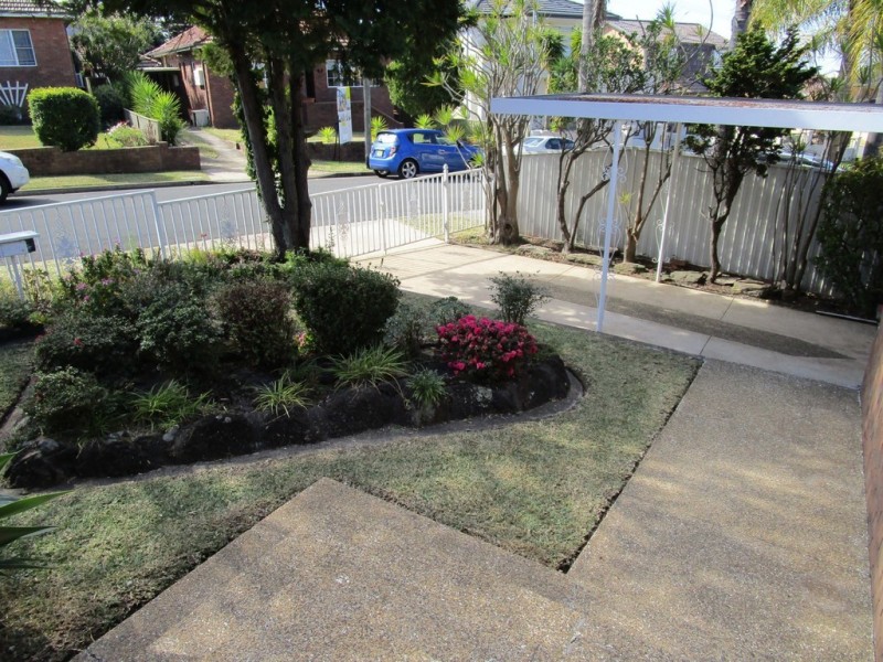 15 Robertson Crescent, Mount Lewis NSW 2190