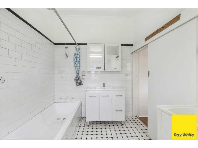 28 Renown Avenue, Wiley Park NSW 2195