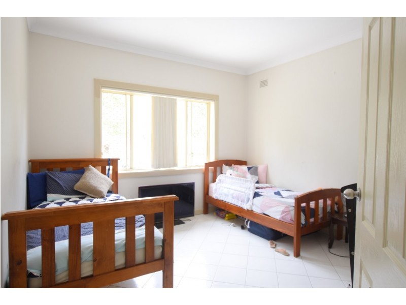 8 LYON AVENUE, Punchbowl NSW 2196