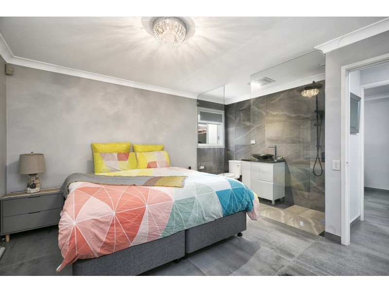 7 Baringa Close, Green Valley NSW 2168