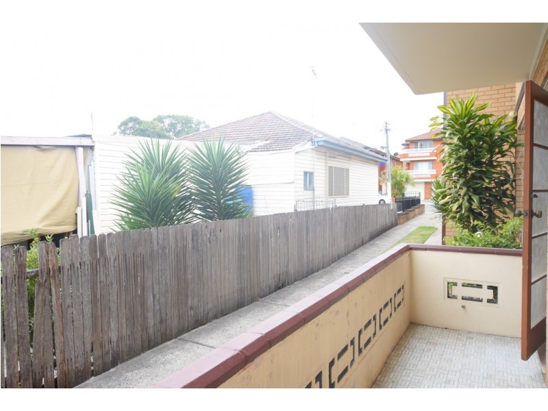 2/18 Hillard Street, Wiley Park NSW 2195