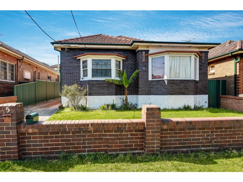 5 Warren Parade, Punchbowl NSW 2196