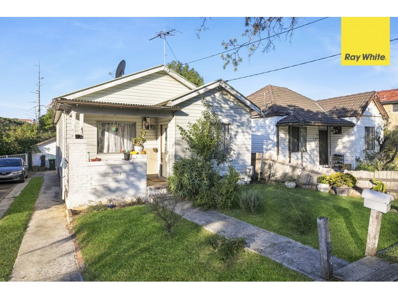 11 Defoe Street, Wiley Park NSW 2195