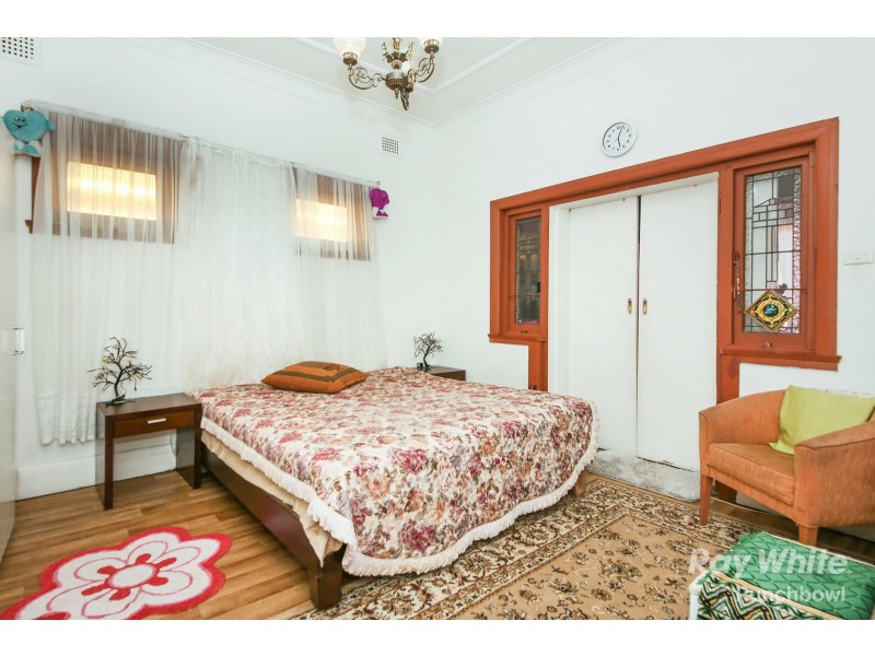 5 Warren Parade, Punchbowl NSW 2196