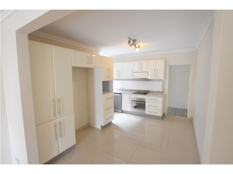 204-206 Victoria Rd, Punchbowl NSW 2196