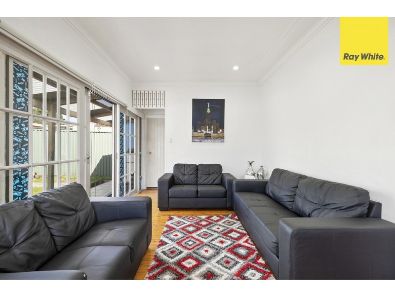 6a Linden Avenue, Punchbowl NSW 2196