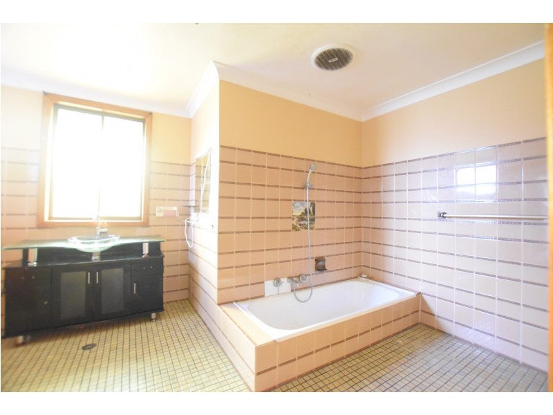 392-394 HUME HWY, Bankstown NSW 2200