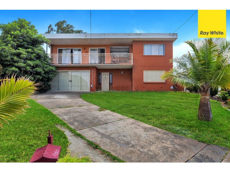 1 Maple Court, Greenacre NSW 2190