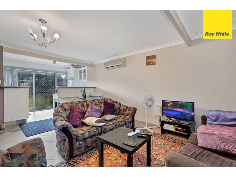 1 Maple Court, Greenacre NSW 2190