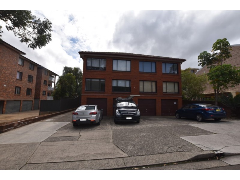 4 station St, Mortdale NSW 2223