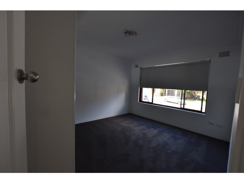 4 station St, Mortdale NSW 2223