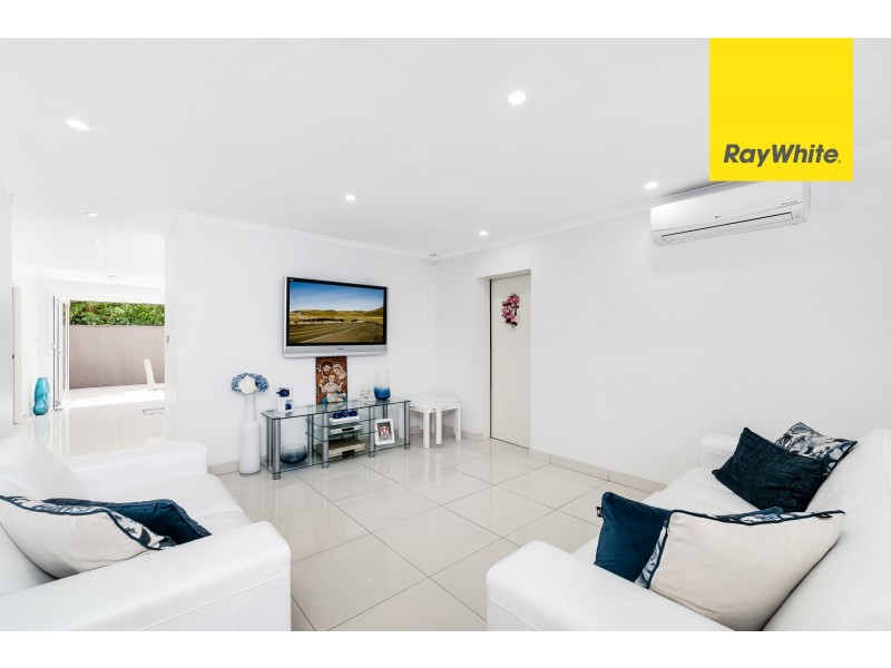 9/8 WATERGUM WAY, Greenacre NSW 2190