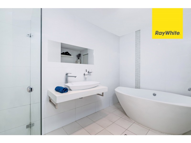 9/8 WATERGUM WAY, Greenacre NSW 2190