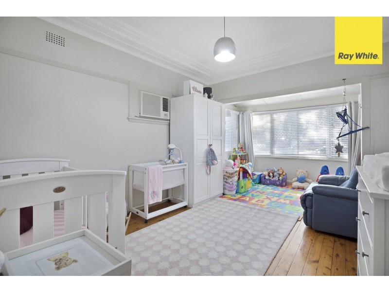 6 Parkland Ave, Punchbowl NSW 2196