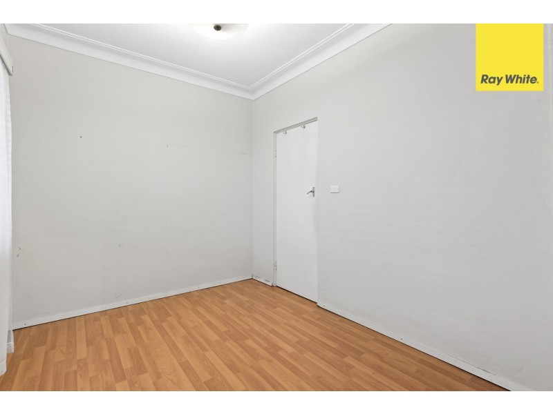 11 Endeavour Road, Georges Hall NSW 2198