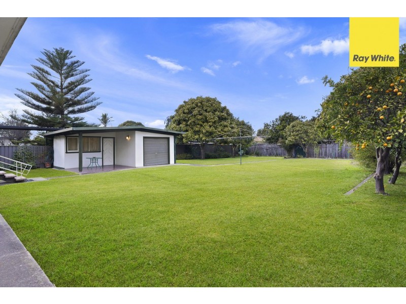 11 Endeavour Road, Georges Hall NSW 2198