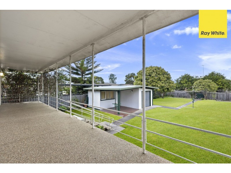 11 Endeavour Road, Georges Hall NSW 2198