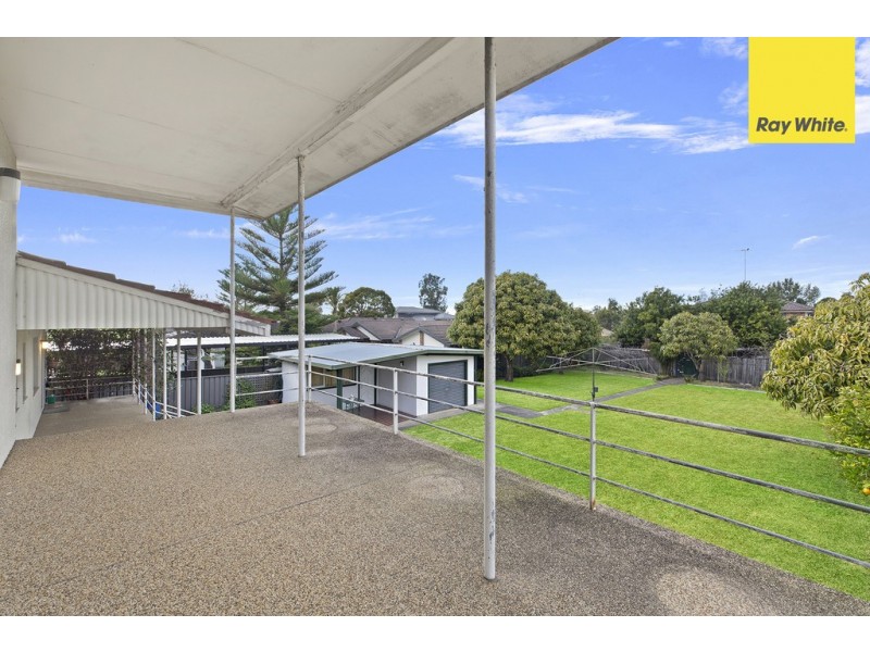 11 Endeavour Road, Georges Hall NSW 2198