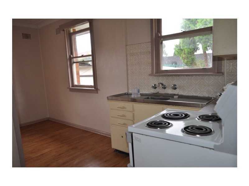 1 Mitcham, Punchbowl NSW 2196