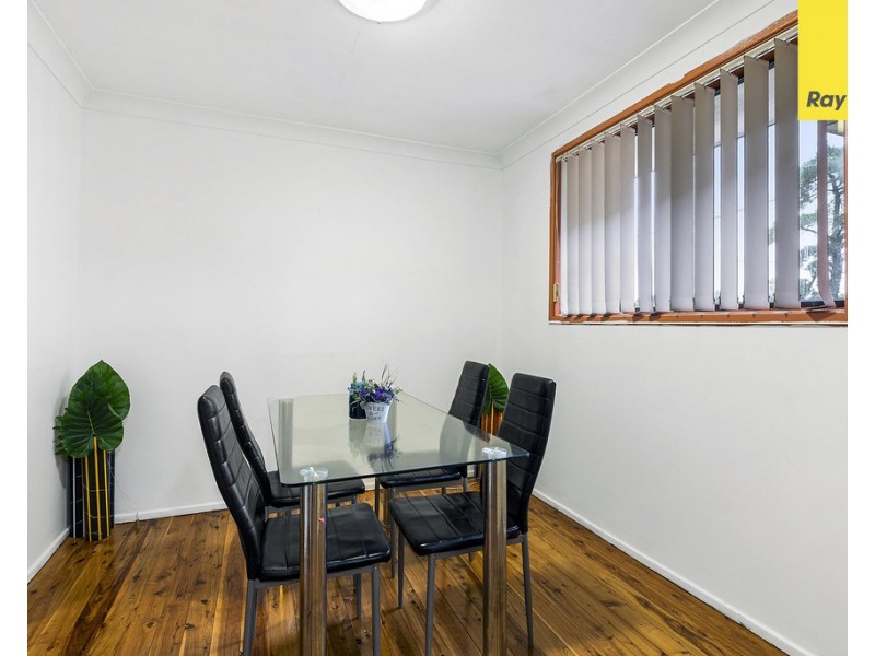 320 Railway Parade, Macquarie Fields NSW 2564