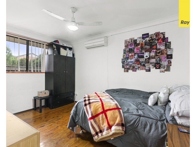 320 Railway Parade, Macquarie Fields NSW 2564