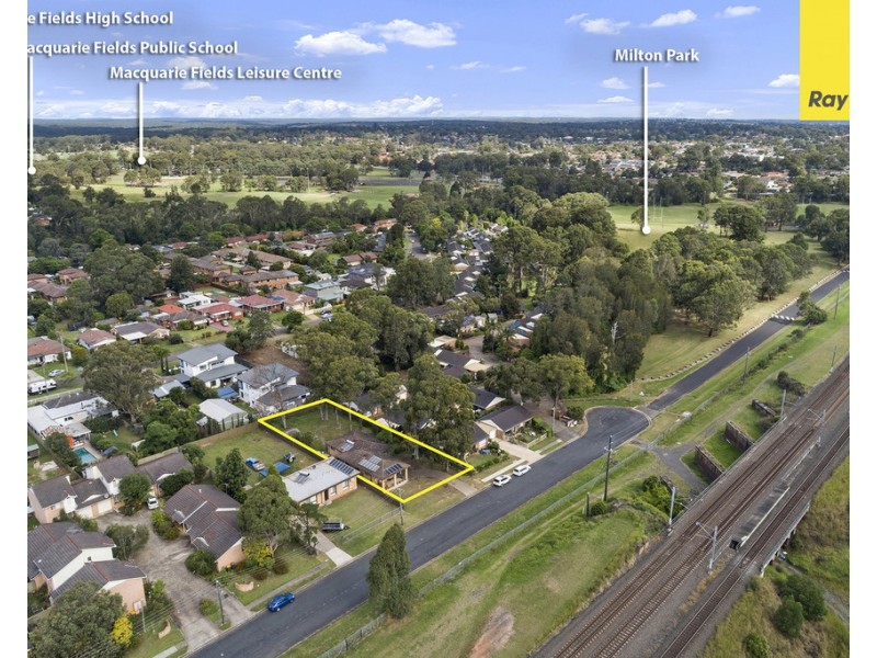 320 Railway Parade, Macquarie Fields NSW 2564