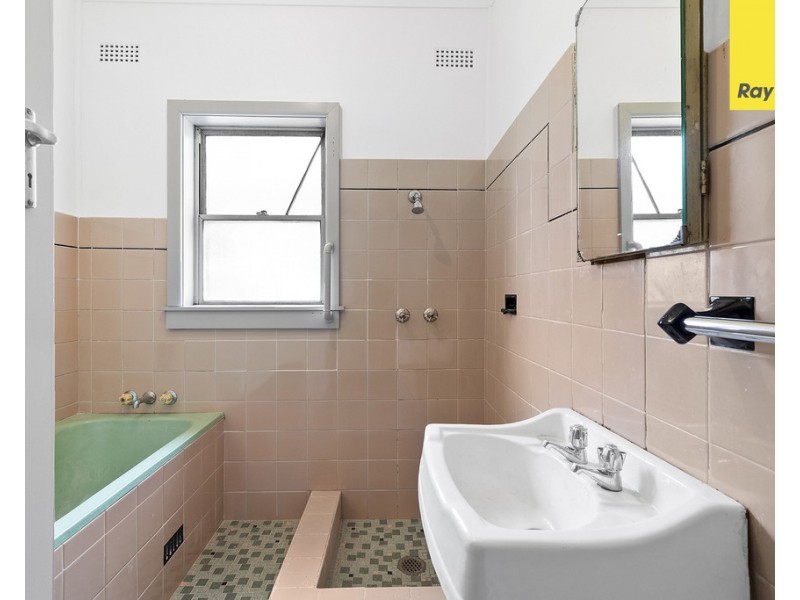 79 Carlton Parade, Punchbowl NSW 2196