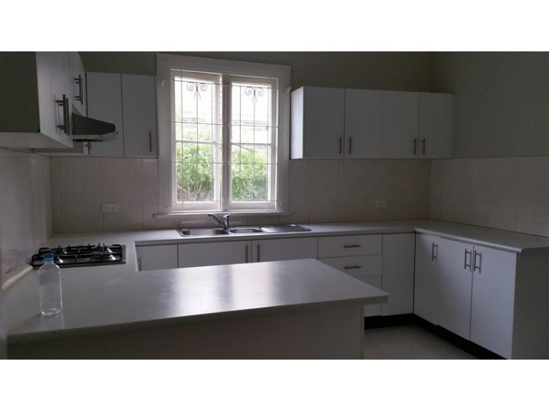 194 Victoria, Punchbowl NSW 2196