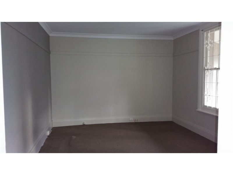 194 Victoria, Punchbowl NSW 2196