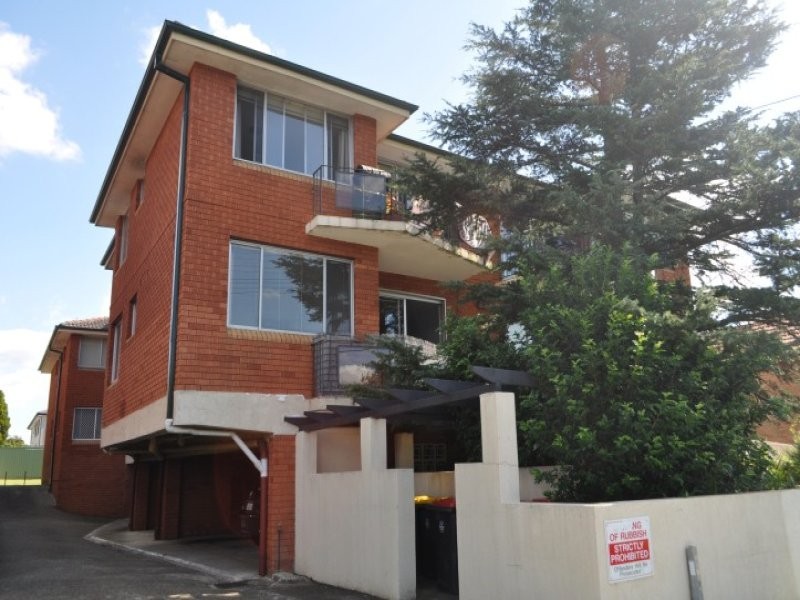 2/69 Dudley Street, Punchbowl NSW 2196