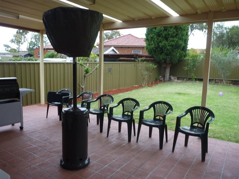 70 Highview Ave, Greenacre NSW 2190