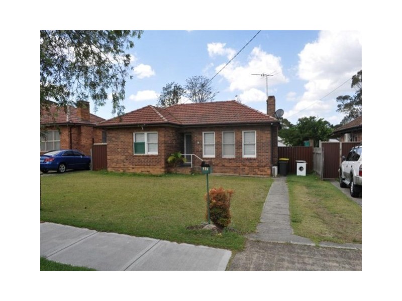 37 Joyce St, Punchbowl NSW 2196