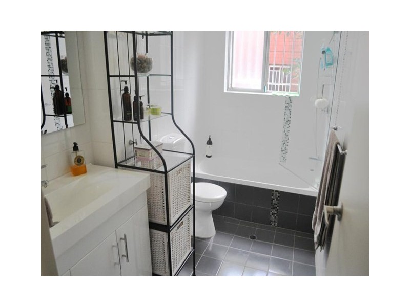 1/148 The Boulevarde, Punchbowl NSW 2196