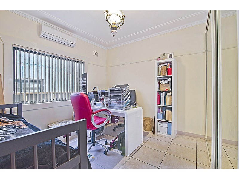 70 Highview Avenue, Greenacre NSW 2190