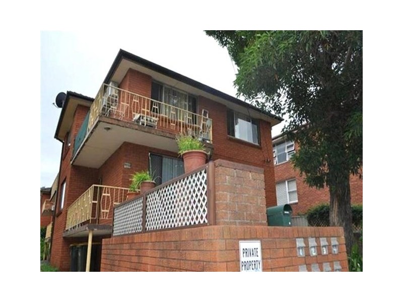 2/114 Rossmore Avenue, Punchbowl NSW 2196