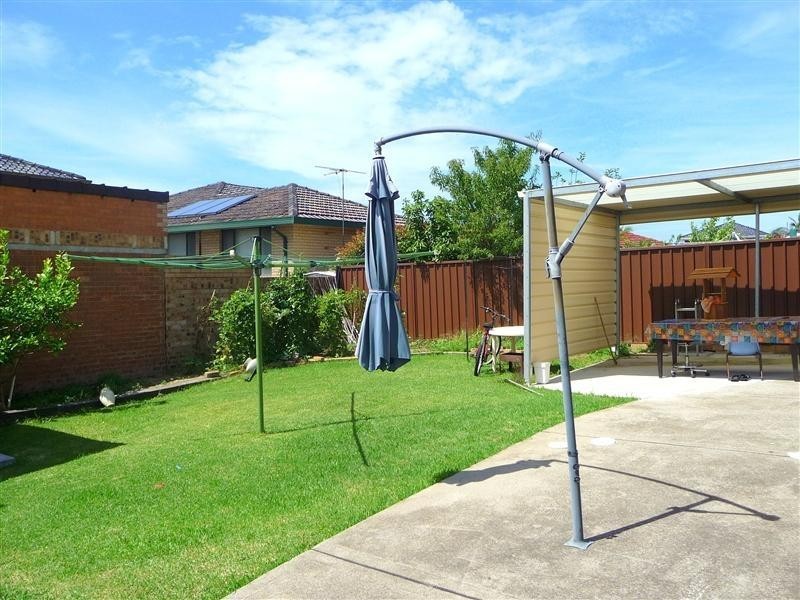 79 Highview Avenue, Greenacre NSW 2190