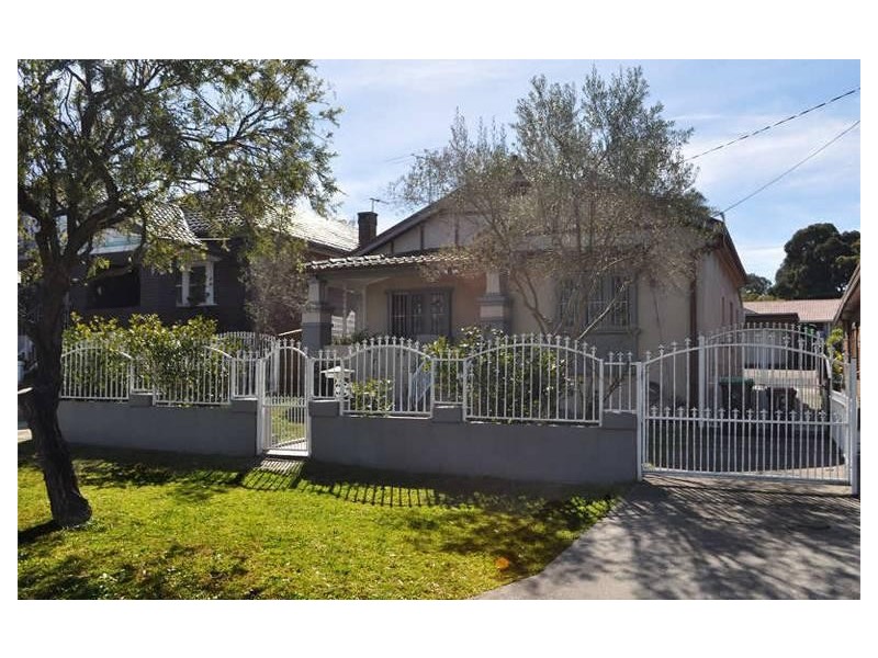 13 Griffiths Avenue, Punchbowl NSW 2196