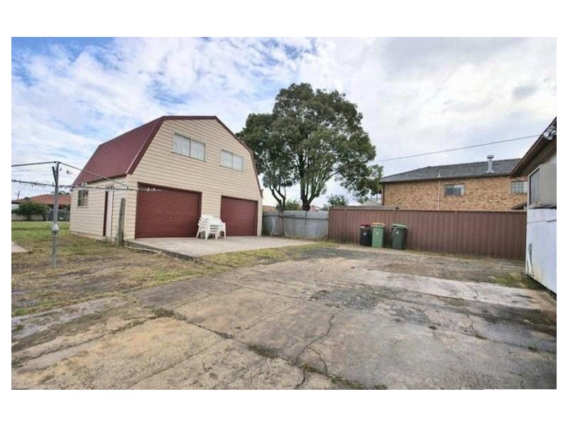 4 Lavender Ave, Punchbowl NSW 2196