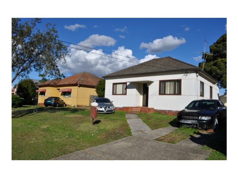 4 Lavender Ave, Punchbowl NSW 2196