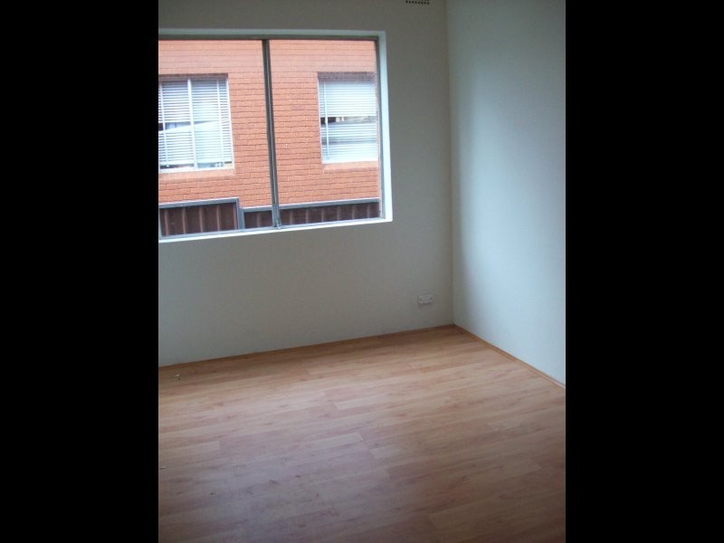 3/5 Denman Avenue, Wiley Park NSW 2195