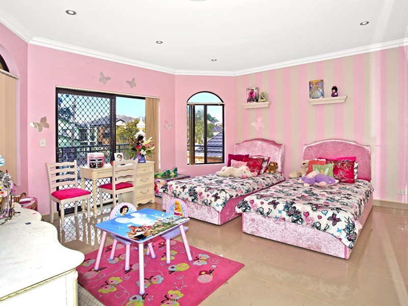 6 Pandora Street, Greenacre NSW 2190