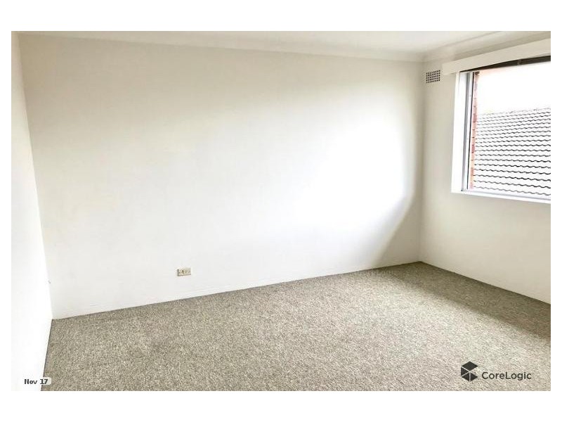 10 Dunkirk Ave, Kingsgrove NSW 2208