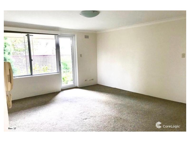 10 Dunkirk Ave, Kingsgrove NSW 2208