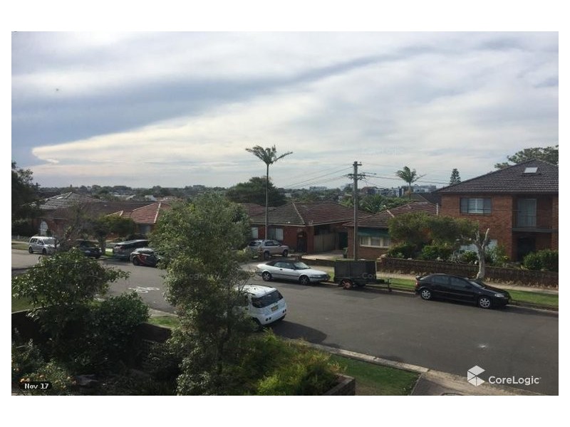 10 Dunkirk Ave, Kingsgrove NSW 2208