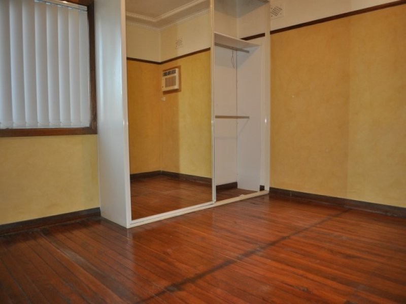 1 Linden Avenue, Punchbowl NSW 2196