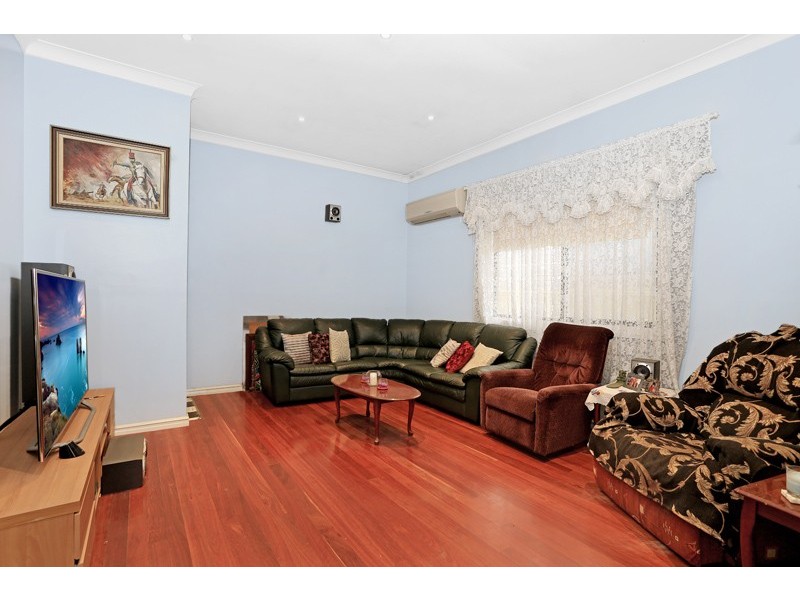 10 Ludgate Street, Roselands NSW 2196
